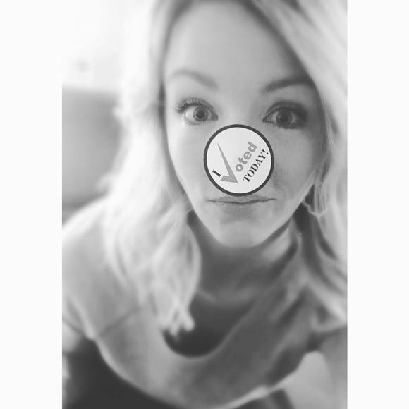 Meet your Posher, Leanne - Picture 2 of 4